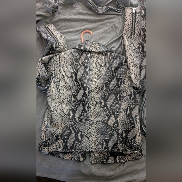 IRO Ashville Snake‎ Embossed Leather Moto Jacket - Picture 5 of 7